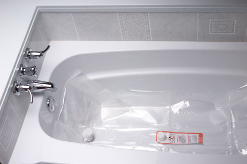 Place Waterblob bladder in tub